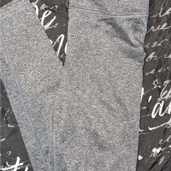 Champion Women's Heather Gray Leggings - Picture 1 of 1